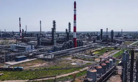 Nga nhận tin không vui về sản lượng dầu giữa đòn tấn công tầm xa của Ukraine
