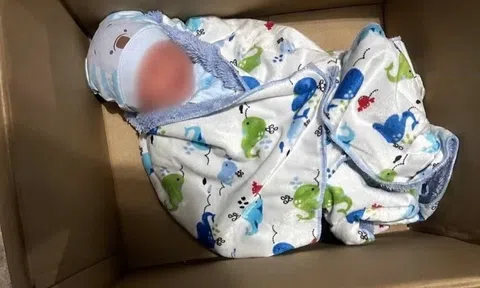 Bé sơ sinh bị bỏ rơi giữa đêm