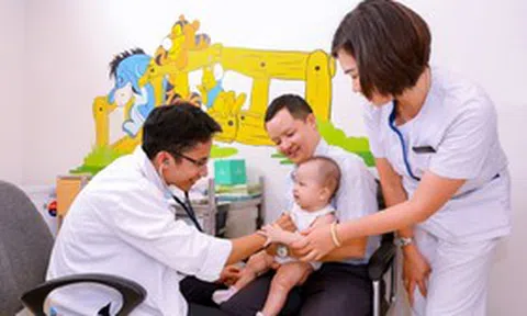 Điều cha mẹ cần biết: Trẻ dưới 6 tuổi cần khám sức khỏe định kỳ ít nhất 1 lần/năm
