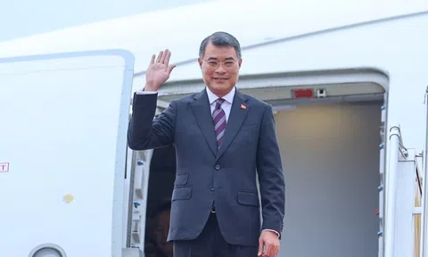 Thủ tướng Lê Minh Hưng lên đường dự Hội nghị Cấp cao ASEAN - Nga
