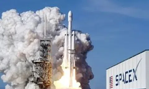 Vốn hóa SpaceX đạt 2.660 tỷ USD sau thương vụ IPO chấn động toàn cầu