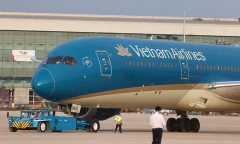 Cổ phiếu Vietnam Airlines bất ngờ lao dốc