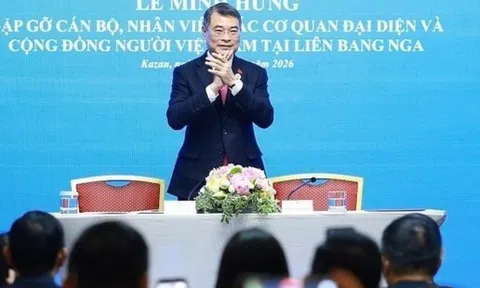 Thủ tướng Lê Minh Hưng gặp cộng đồng người Việt Nam tại Nga