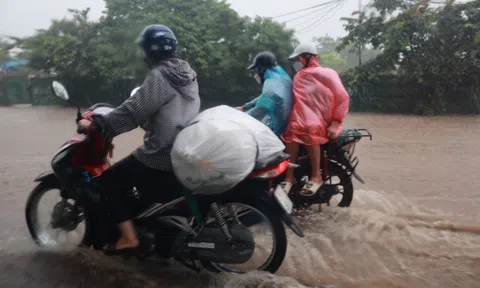 Vùng núi Bắc Bộ tiếp tục hứng mưa lớn như trút