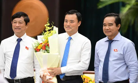 TP.HCM miễn nhiệm một phó chủ tịch UBND
