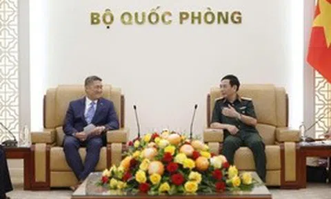 Đại tướng Phan Văn Giang tiếp Quyền Bộ trưởng Bộ Hải quân Hoa Kỳ