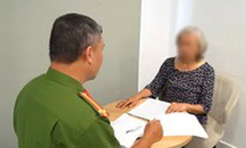 Khi người già bị giăng bẫy