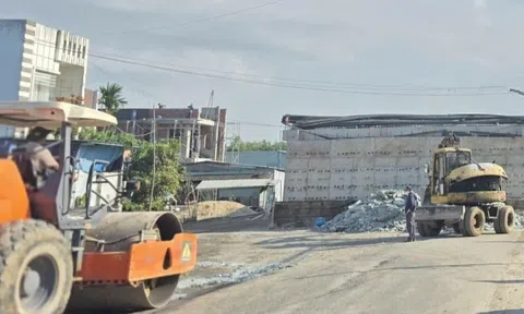 Nâng cấp Quốc lộ 14E, dân khốn khổ vì nhà cửa ‘lọt thỏm’