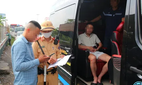 Xe hợp đồng phải chia sẻ dữ liệu hợp đồng vận tải với Bộ Công an từ năm 2028