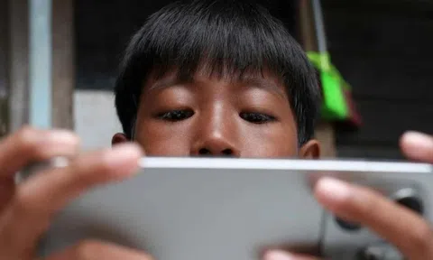 TikTok, Facebook ra sao ở nước ĐNA đầu tiên cấm trẻ em dùng mạng xã hội?