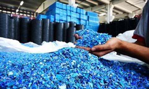 Vietcap: Giá PVC có thể bước vào chu kỳ phục hồi, biên lợi nhuận quý 2 một "ông lớn" ngành nhựa duy trì mức cao