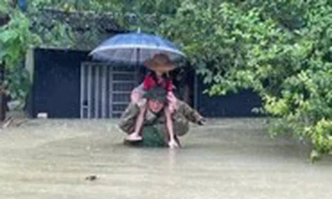 Hình ảnh lũ dâng cao gây ngập úng ở Cao Bằng
