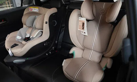 SUV đô thị lắp được 3 ghế trẻ em không?