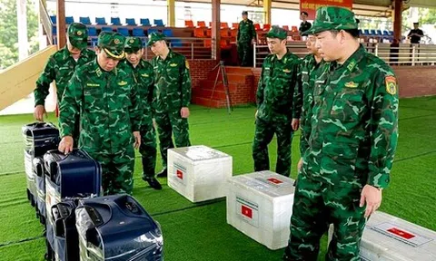 Bộ đội Việt Nam lên đường giúp Venezuela khắc phục hậu quả động đất