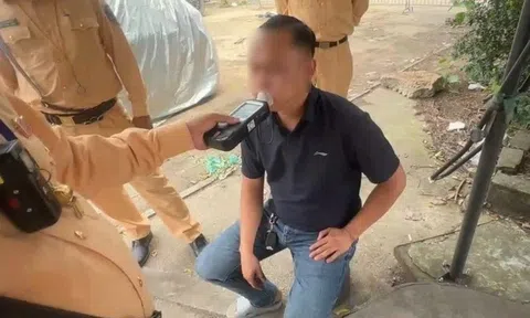 Tăng ga bỏ chạy khi CSGT ra hiệu lệnh dừng, tài xế đầu kéo bị phạt