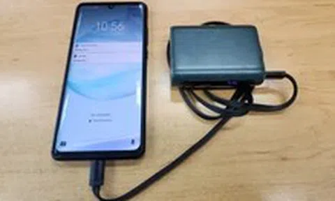 Từ 1-7 được mang mấy sạc dự phòng lên máy bay?; Bé trai 3 ngày tuổi bị bỏ trước chùa có để lại bức thư