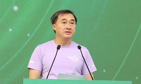 "Sức khoẻ bắt đầu từ việc cha mẹ bớt cầm điện thoại, cùng con đi bộ 1 vòng sau bữa tối"