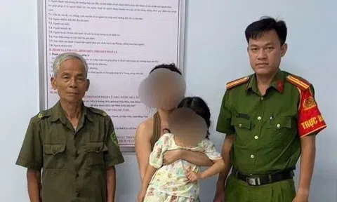 Bé gái 5 tuổi đi lạc giữa đêm