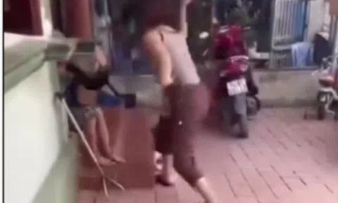 Phẫn nộ cảnh con dâu đánh, chửi mẹ chồng già yếu ở Quảng Ninh