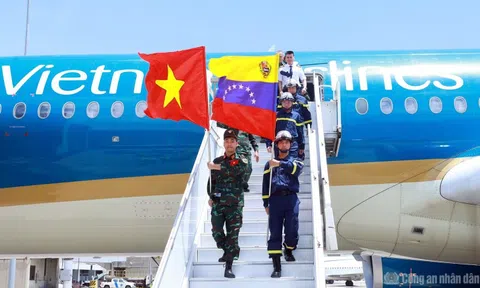 Đoàn cứu hộ, cứu nạn Việt Nam đã tới Venezuela