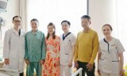 Loại bỏ khối u não 8 cm, bệnh nhân Campuchia tự đi lại chỉ sau 2 ngày phẫu thuật