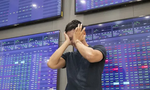 Cổ phiếu chứng khoán bứt phá nhưng không 'gánh' nổi VN-Index