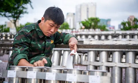 Trận địa pháo hoa mừng 50 năm thành phố Sài Gòn - Gia Định mang tên Bác