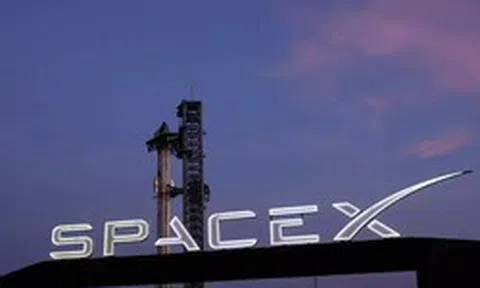 Elon Musk để ngỏ khả năng sáp nhập Tesla và SpaceX