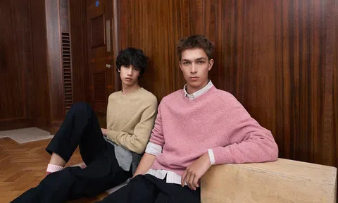 Vì sao những thiết kế tưởng chừng đơn giản trong BST UNIQLO and JW ANDERSON vẫn luôn có sức hút đặc biệt?