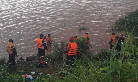 Điều tra nguyên nhân mẹ ôm con 3 tuổi nhảy sông Đồng Nai