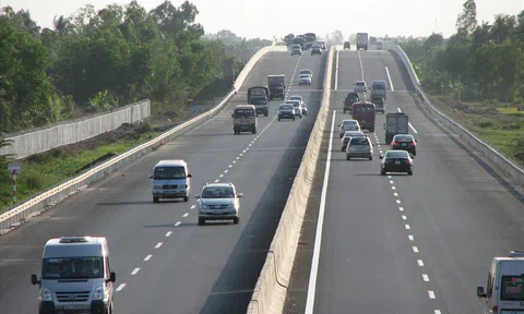 Sẽ thu phí cao tốc 1.000 - 1.500 đồng/km?