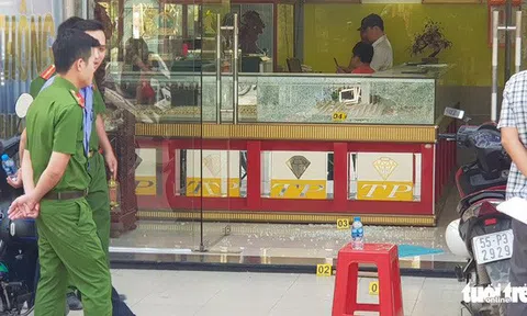 Truy bắt đối tượng vờ hỏi mua vàng, cướp tài sản bỏ chạy