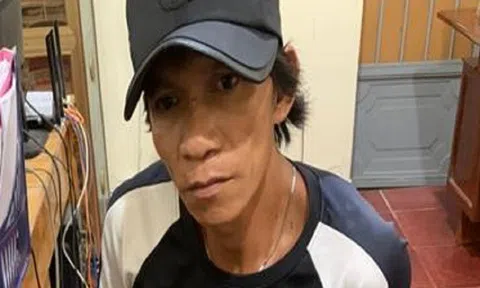 Bắt đối tượng vác mã tấu truy sát tình địch tại quán cà phê