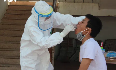 “Ở đâu có ca Covid-19, đội phản ứng nhanh chúng tôi lại lên đường”